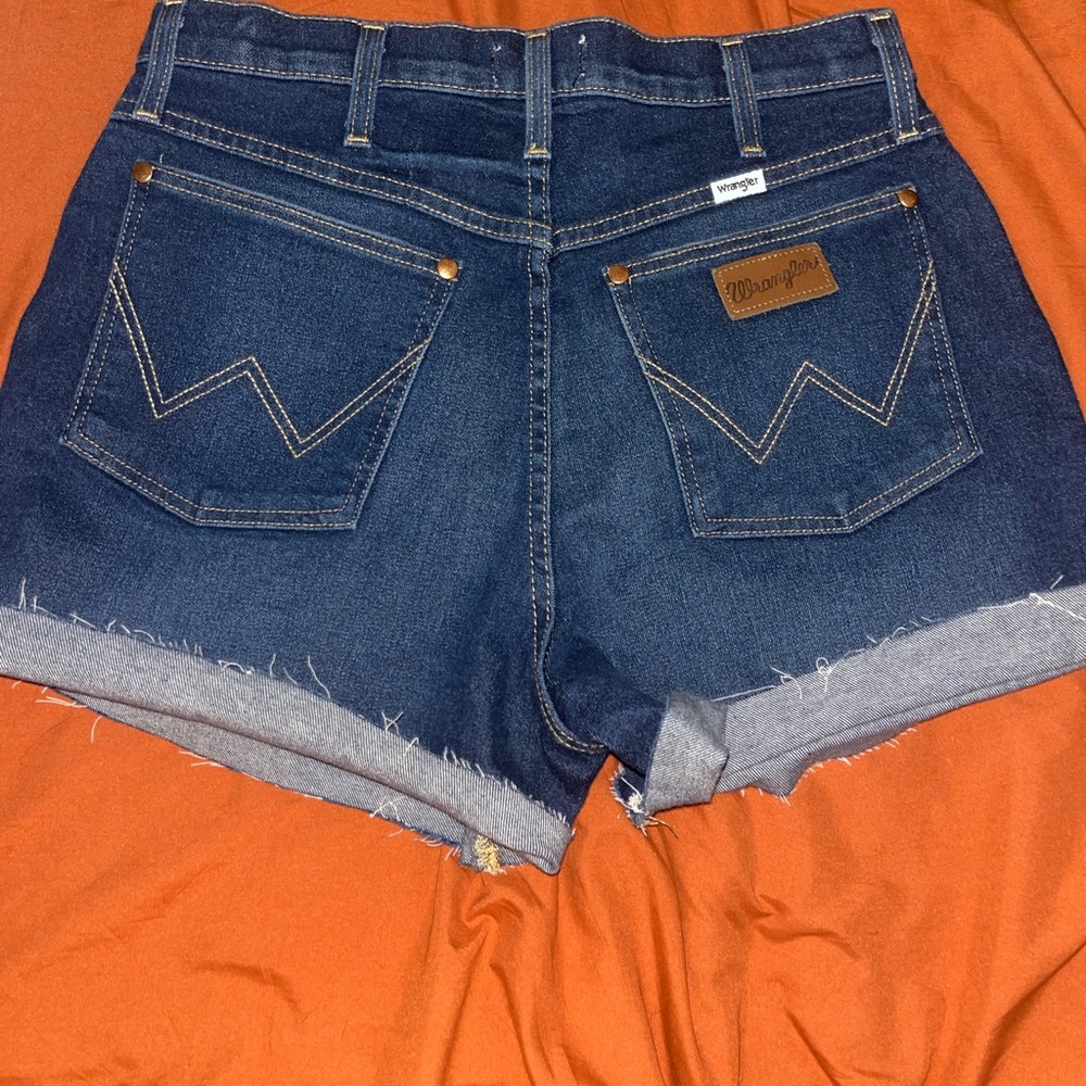 Wrangler Blue Jean Shorts Distressed Cut-Off Style